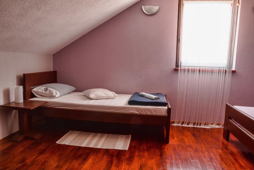 Apartments And Rooms Stefanac Slunj Pokoj fotografie